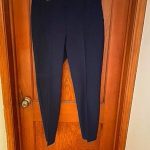 Chicos Fabulously Slimming pants. Blue. Regular. Size 2/L